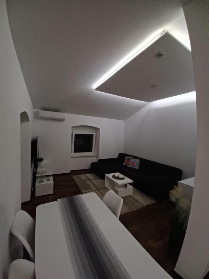 Appartamento Niko 1 Mali Lošinj Esterno foto