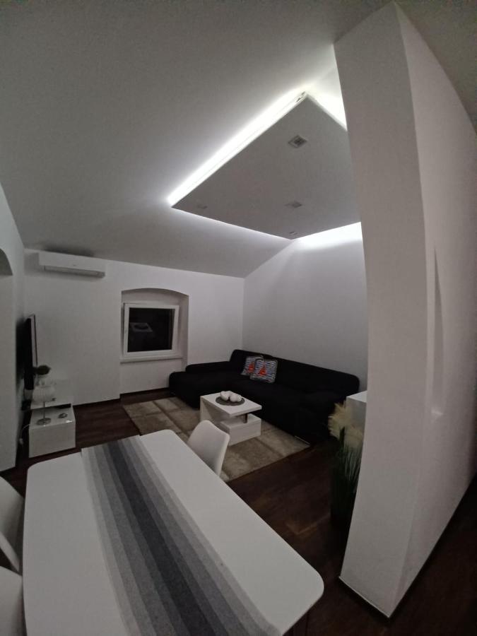Appartamento Niko 1 Mali Lošinj Esterno foto