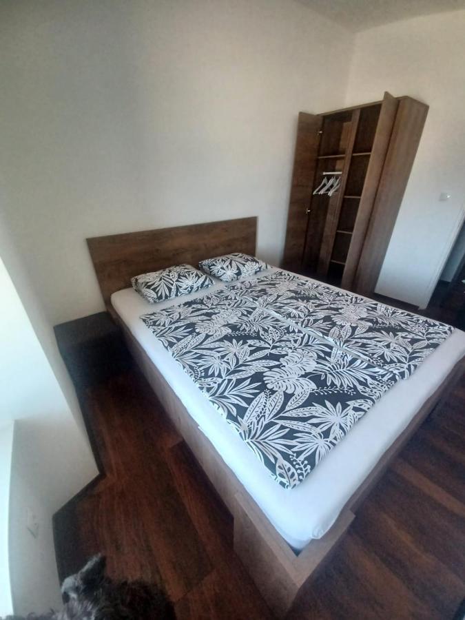 Appartamento Niko 1 Mali Lošinj Esterno foto