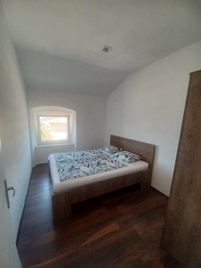 Appartamento Niko 1 Mali Lošinj Esterno foto